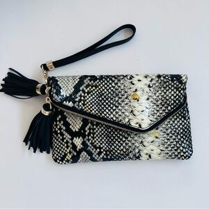 Henry Bendel NY snakeskin wristlet clutch bag